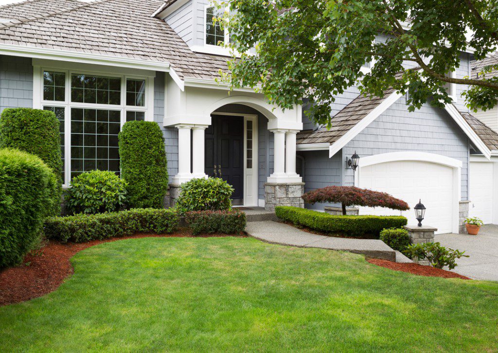 front-yard-1024×726